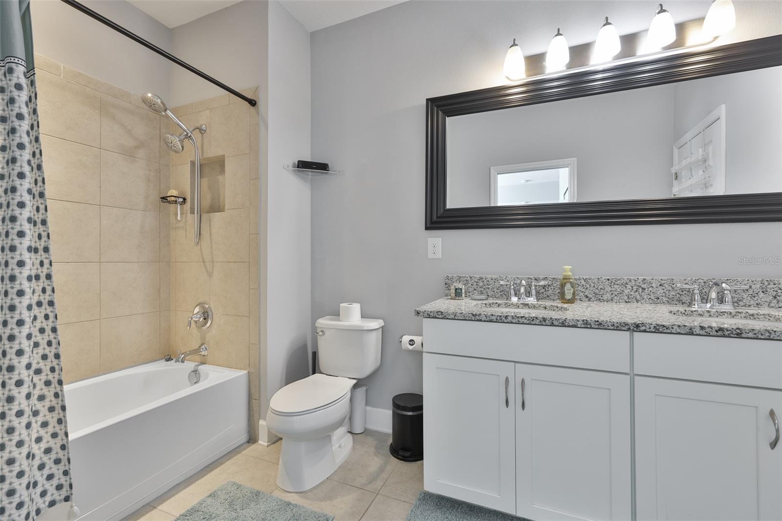 MIRABAY PRCL 22 - Residential