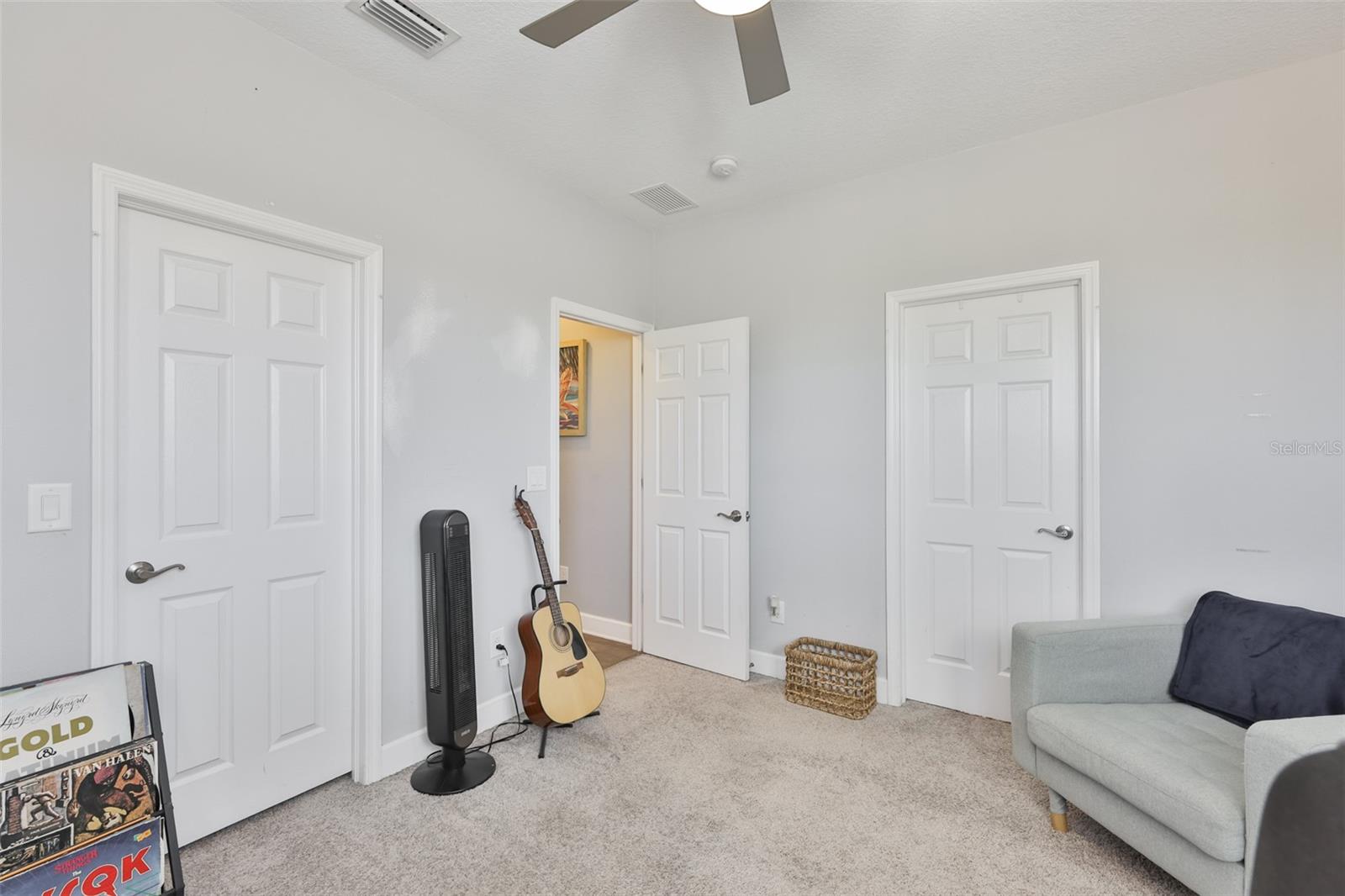 MIRABAY PRCL 22 - Residential