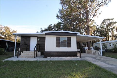 A home in LAKE ALFRED