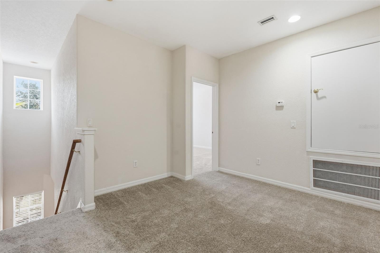 SEVEN OAKS - Residential