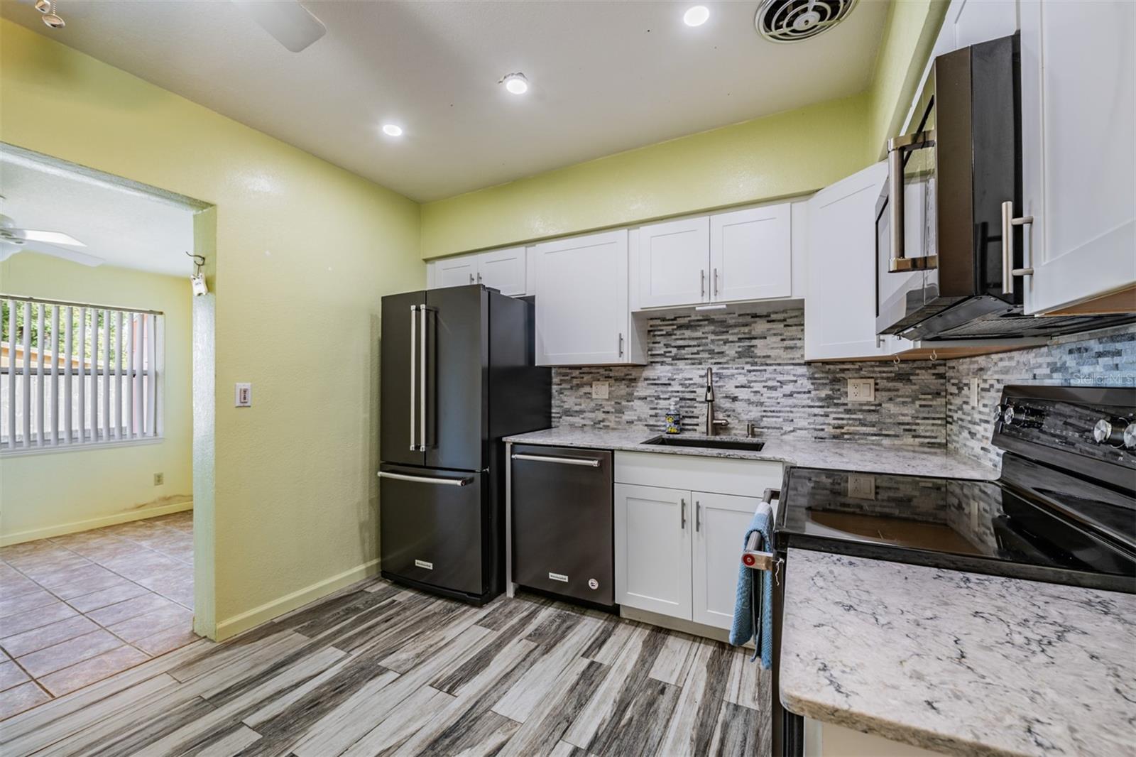 METEOR PLAZA - Residential