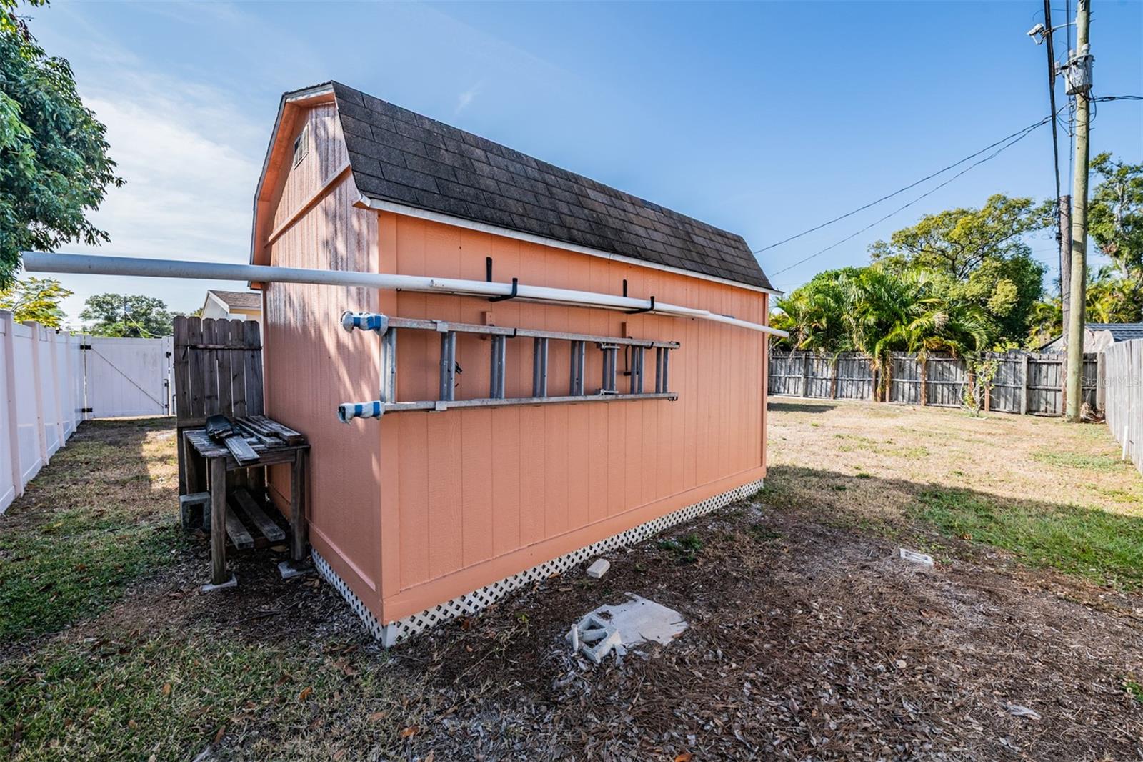 METEOR PLAZA - Residential