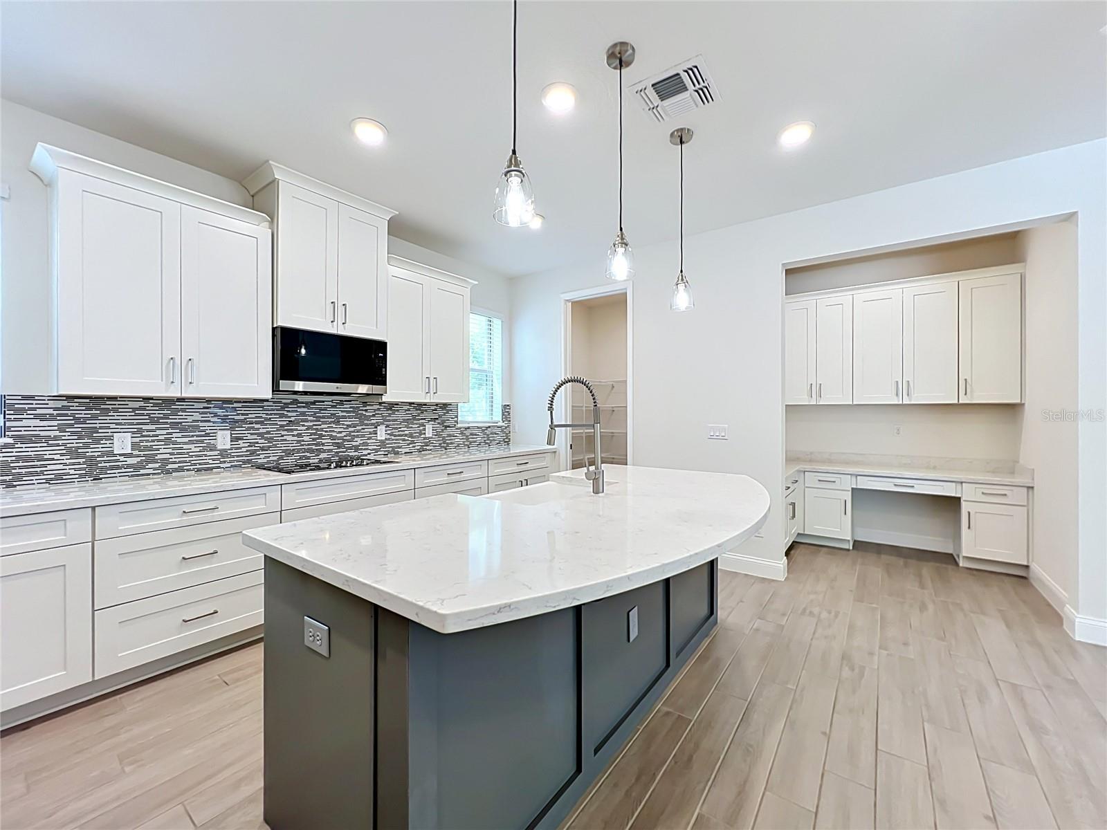 WINDERMERE ISLE - Residential