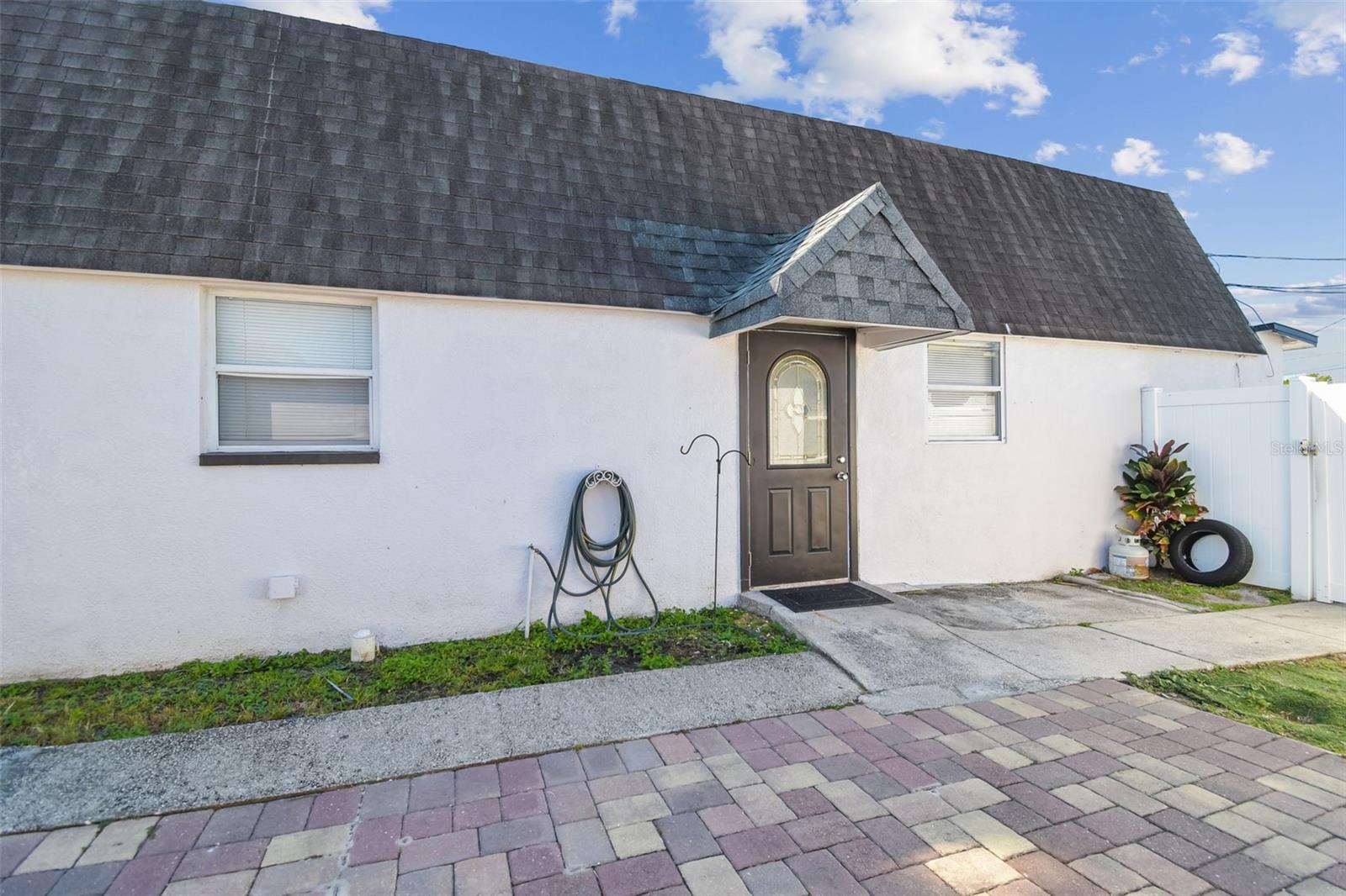 PINE CREST VILLA ADD 6 - Residential