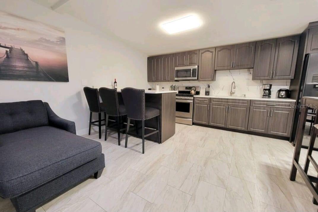 PINE CREST VILLA ADD 6 - Residential