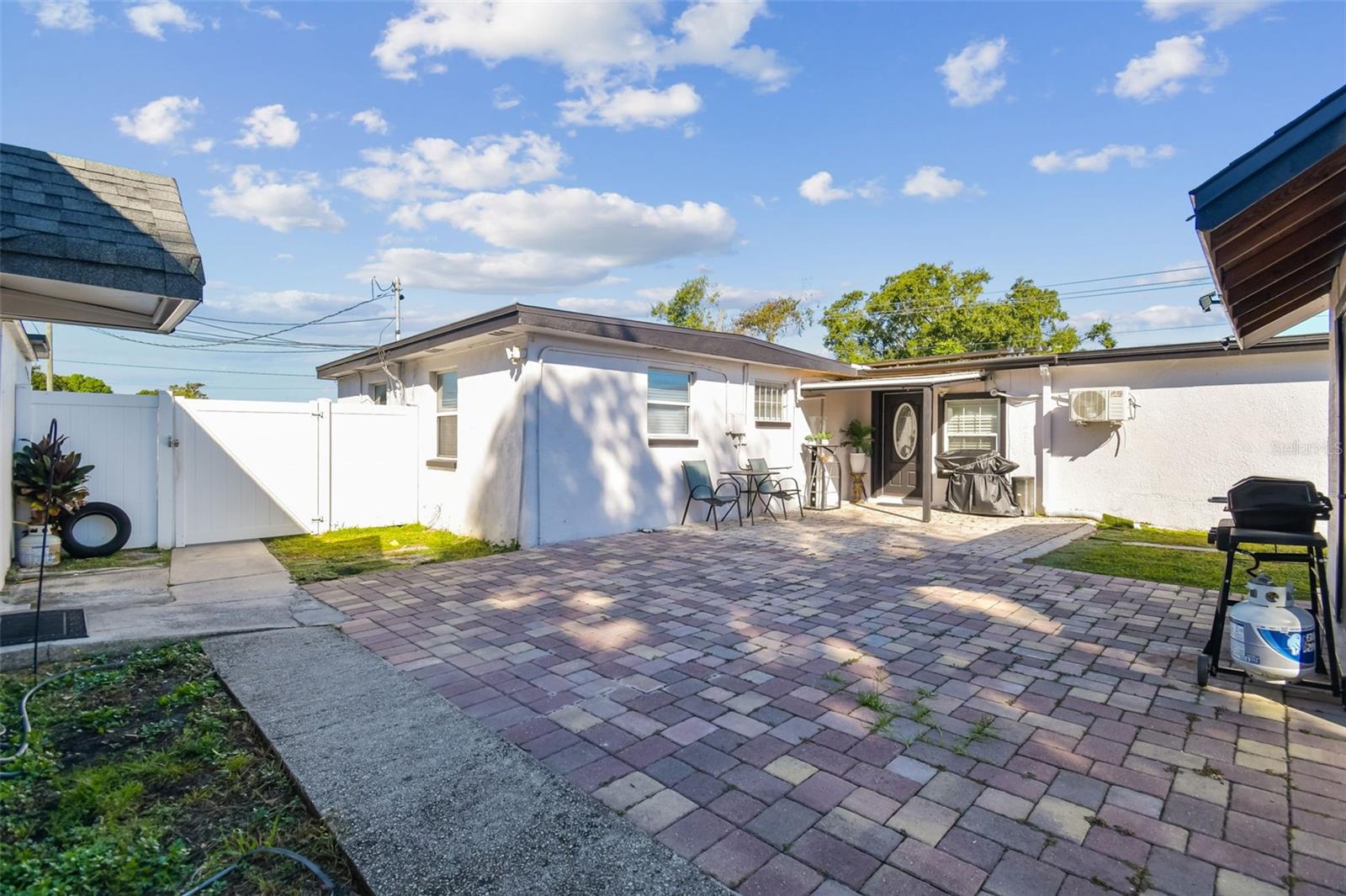 PINE CREST VILLA ADD 6 - Residential