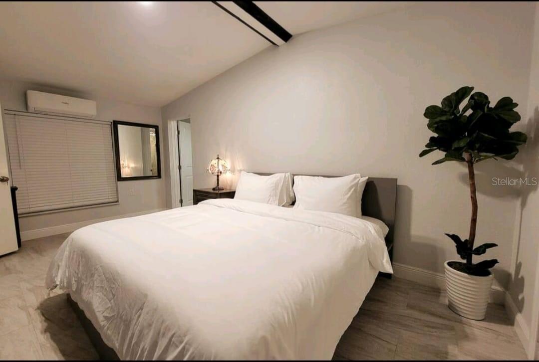 PINE CREST VILLA ADD 6 - Residential