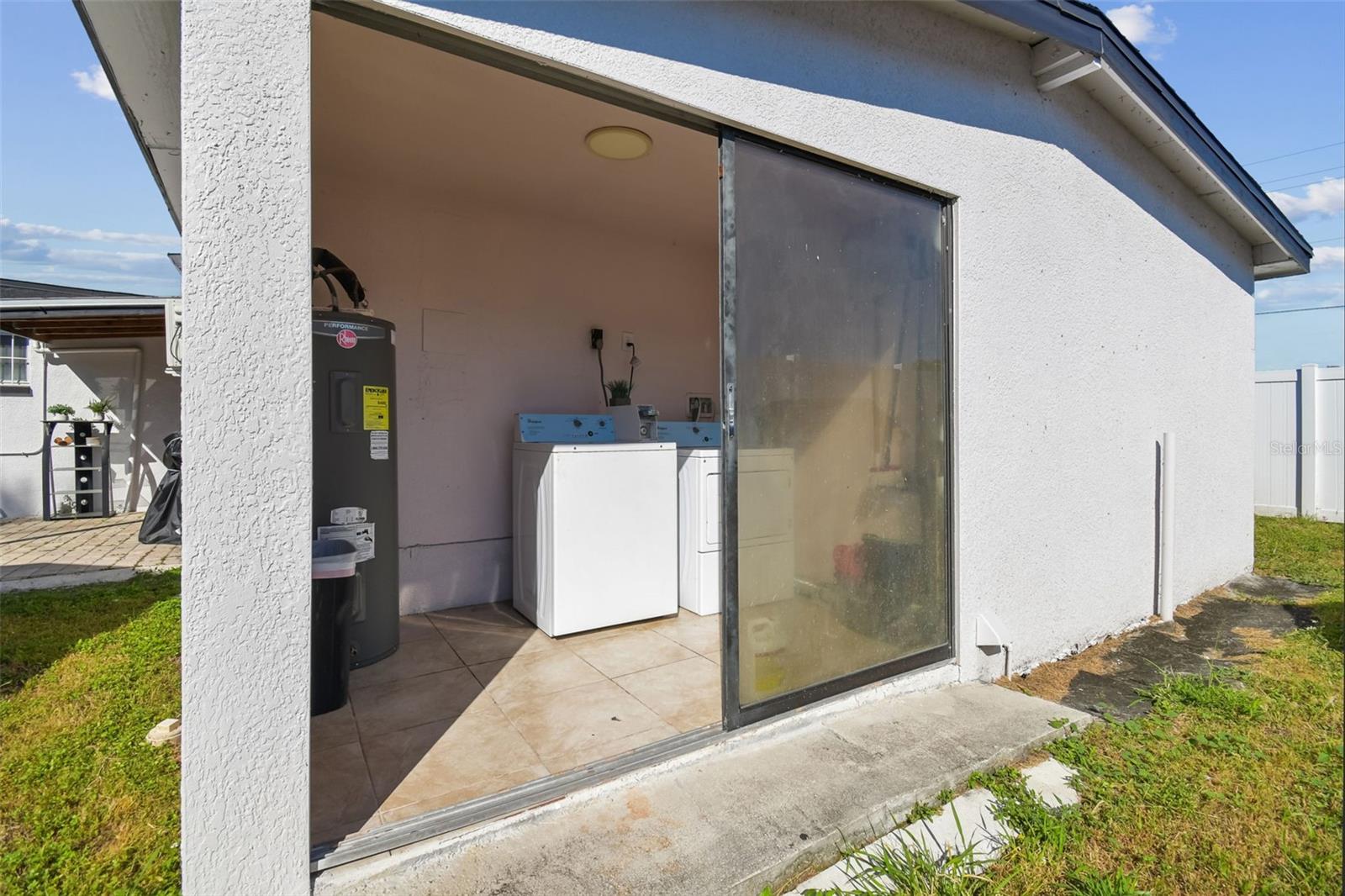 PINE CREST VILLA ADD 6 - Residential