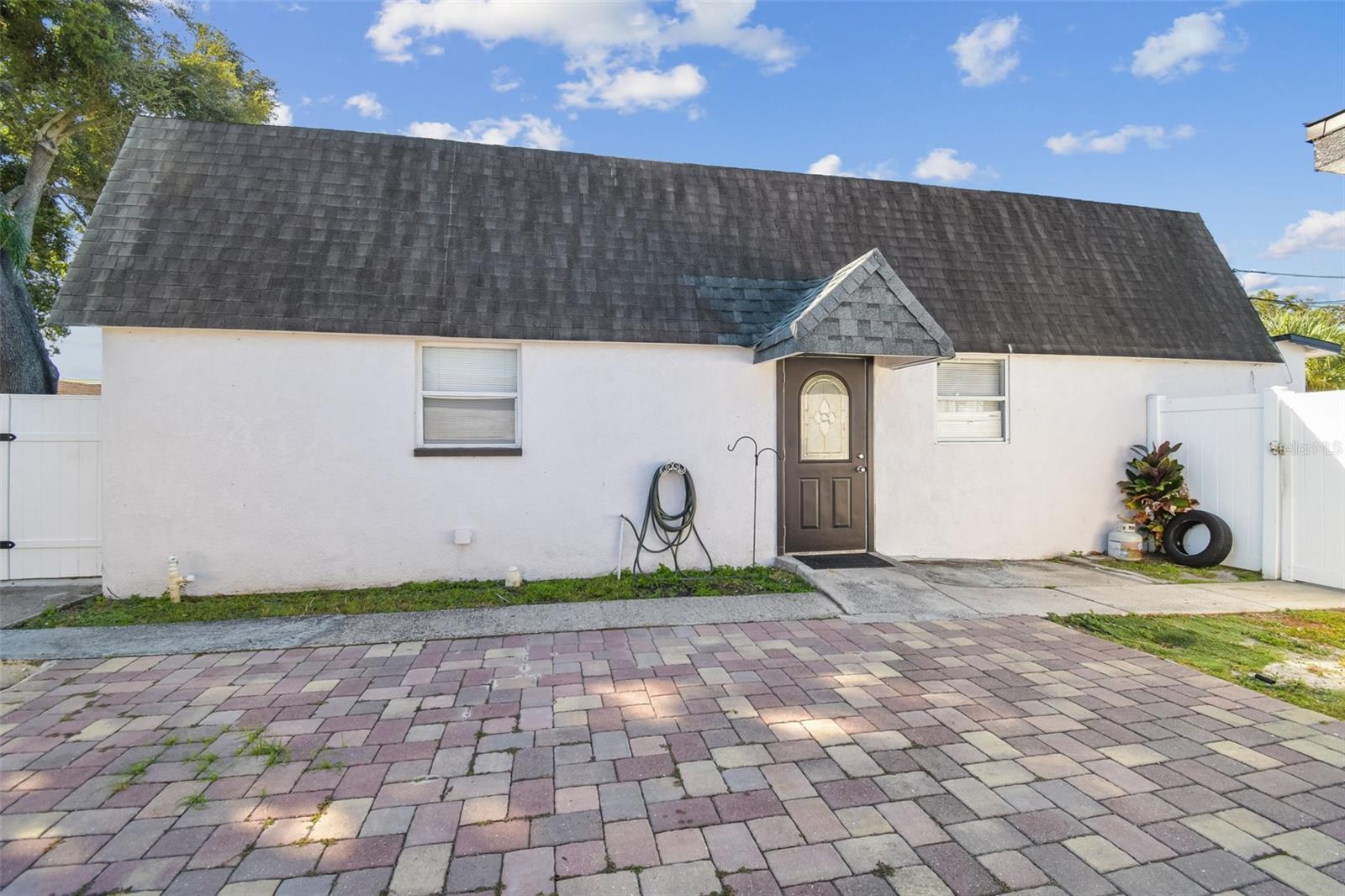 PINE CREST VILLA ADD 6 - Residential