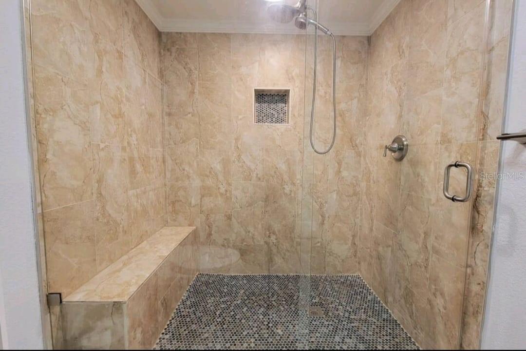 PINE CREST VILLA ADD 6 - Residential
