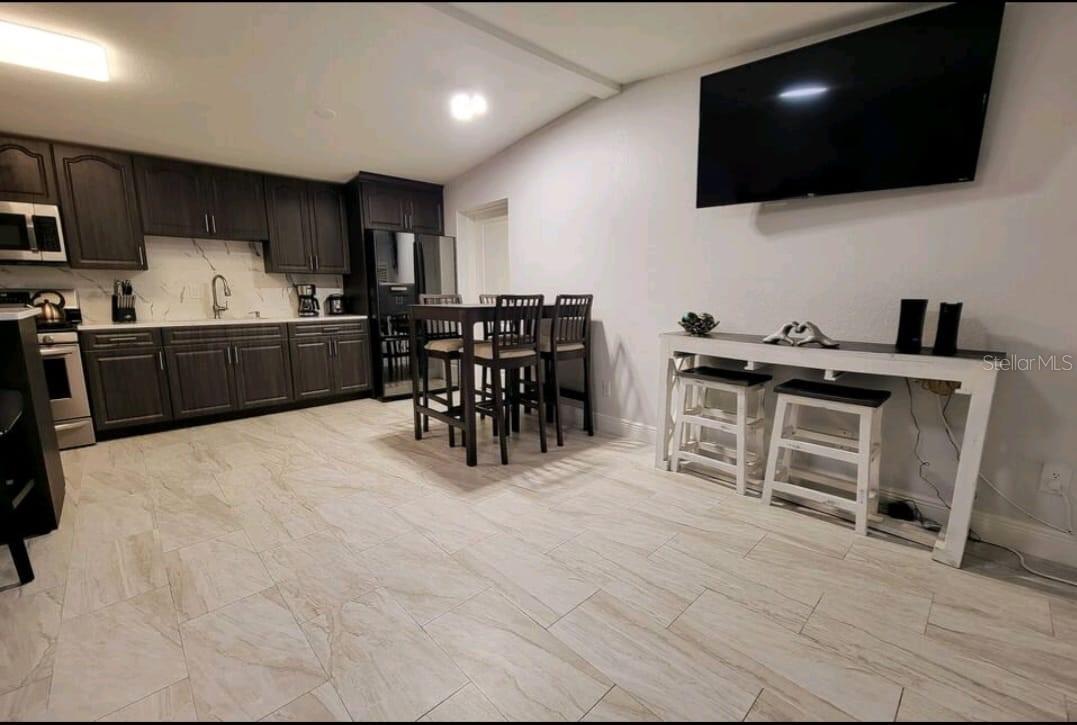 PINE CREST VILLA ADD 6 - Residential