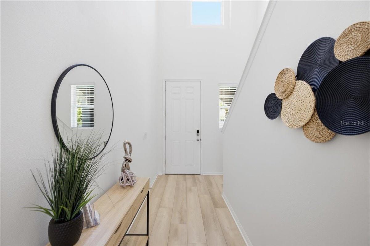 5718 LOS ROBLES COURT