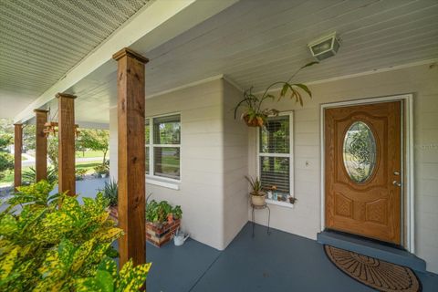 Photo of 1404 N Palm Drive, Plant City, FL 33563 (MLS # TB8424981)