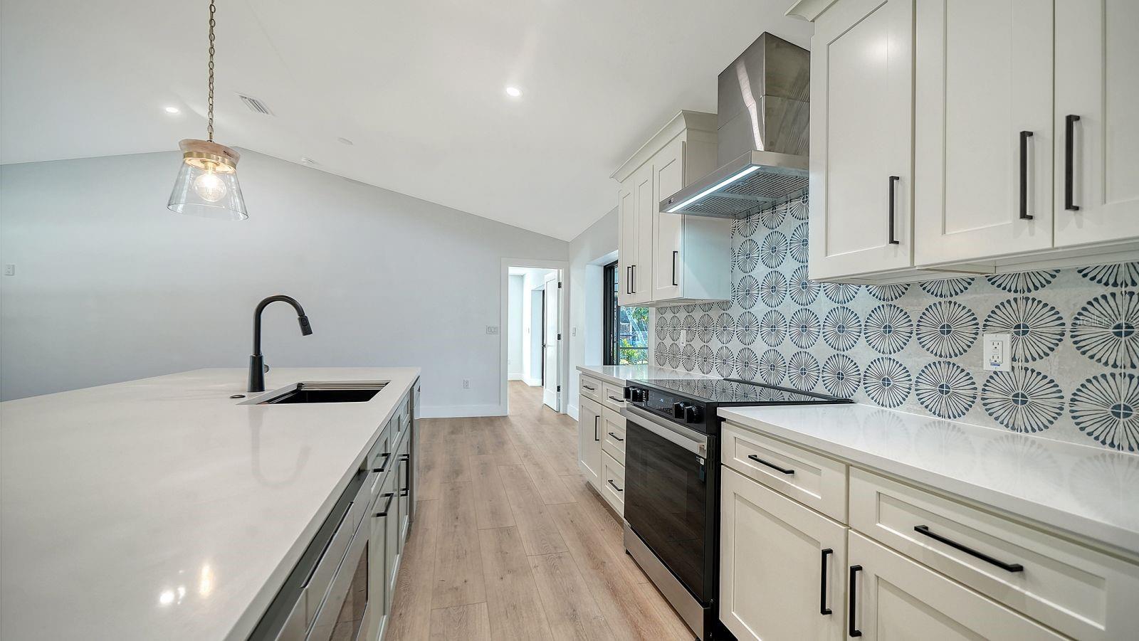 CENTER GATE ESTATES PH 01A - Residential Lease