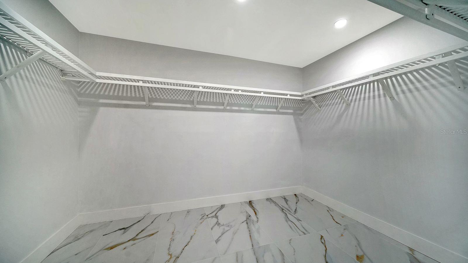 CENTER GATE ESTATES PH 01A - Residential Lease