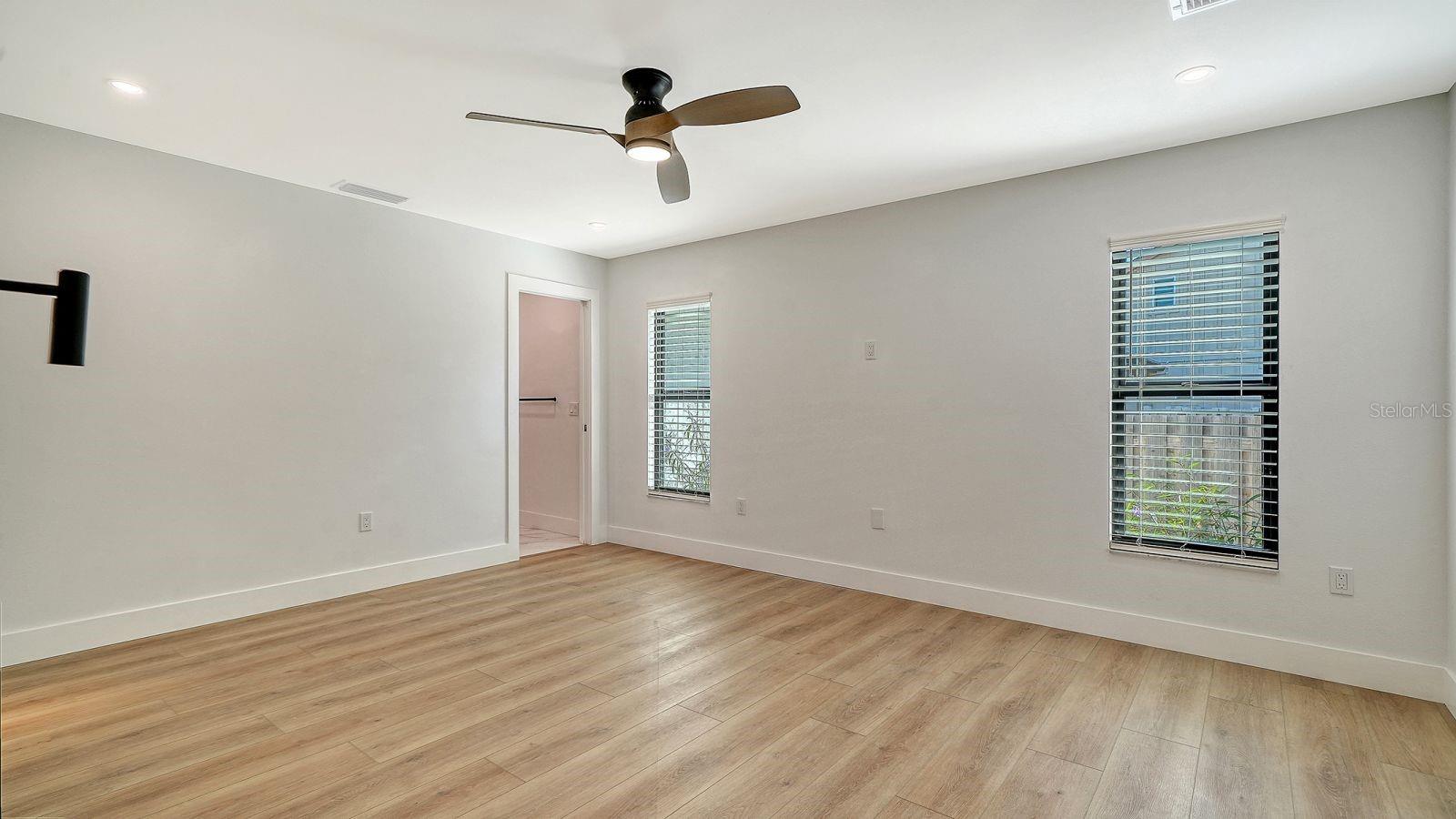 CENTER GATE ESTATES PH 01A - Residential Lease