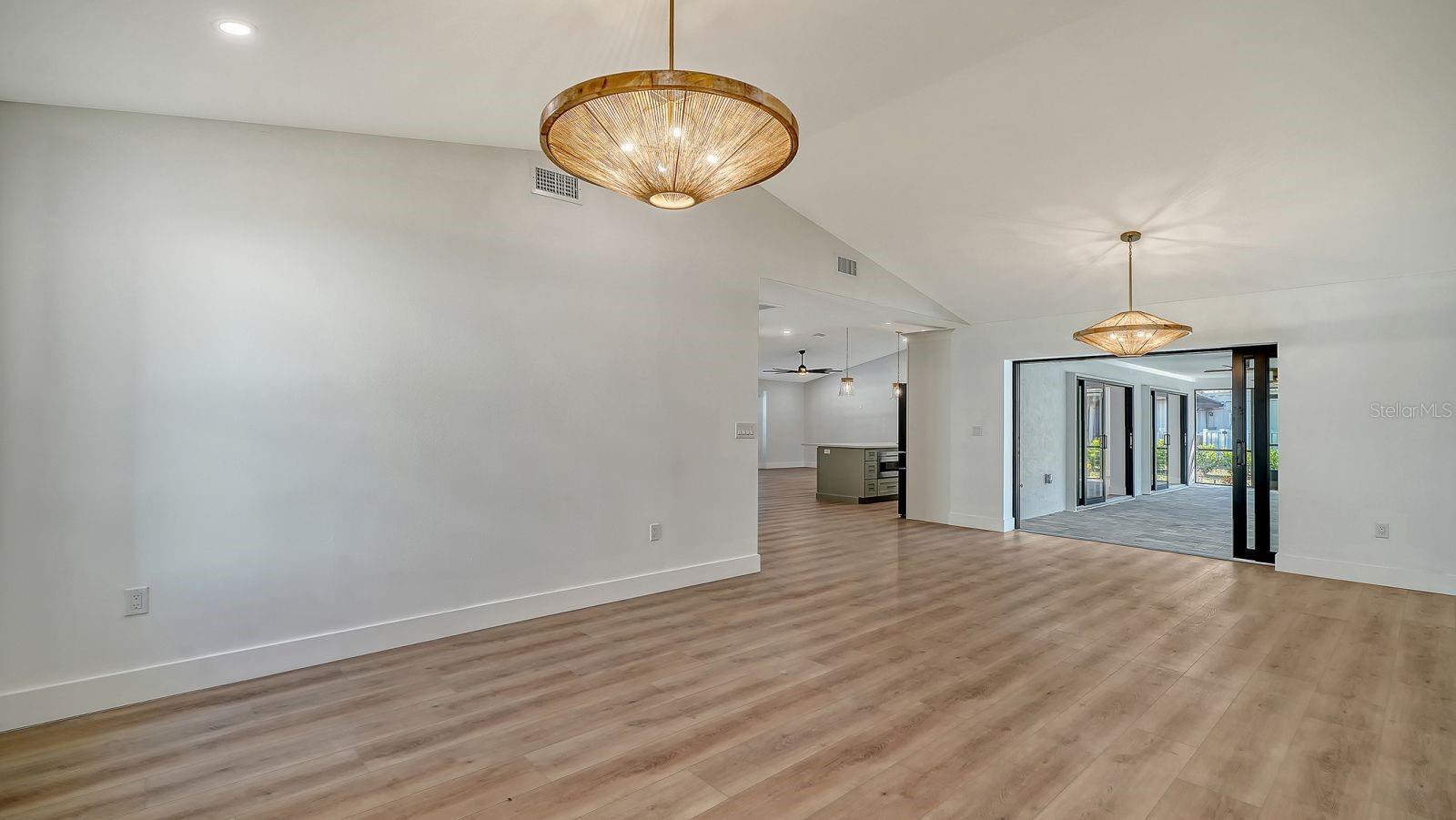 CENTER GATE ESTATES PH 01A - Residential Lease