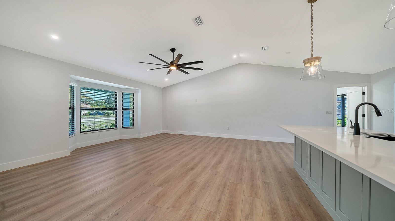 CENTER GATE ESTATES PH 01A - Residential Lease