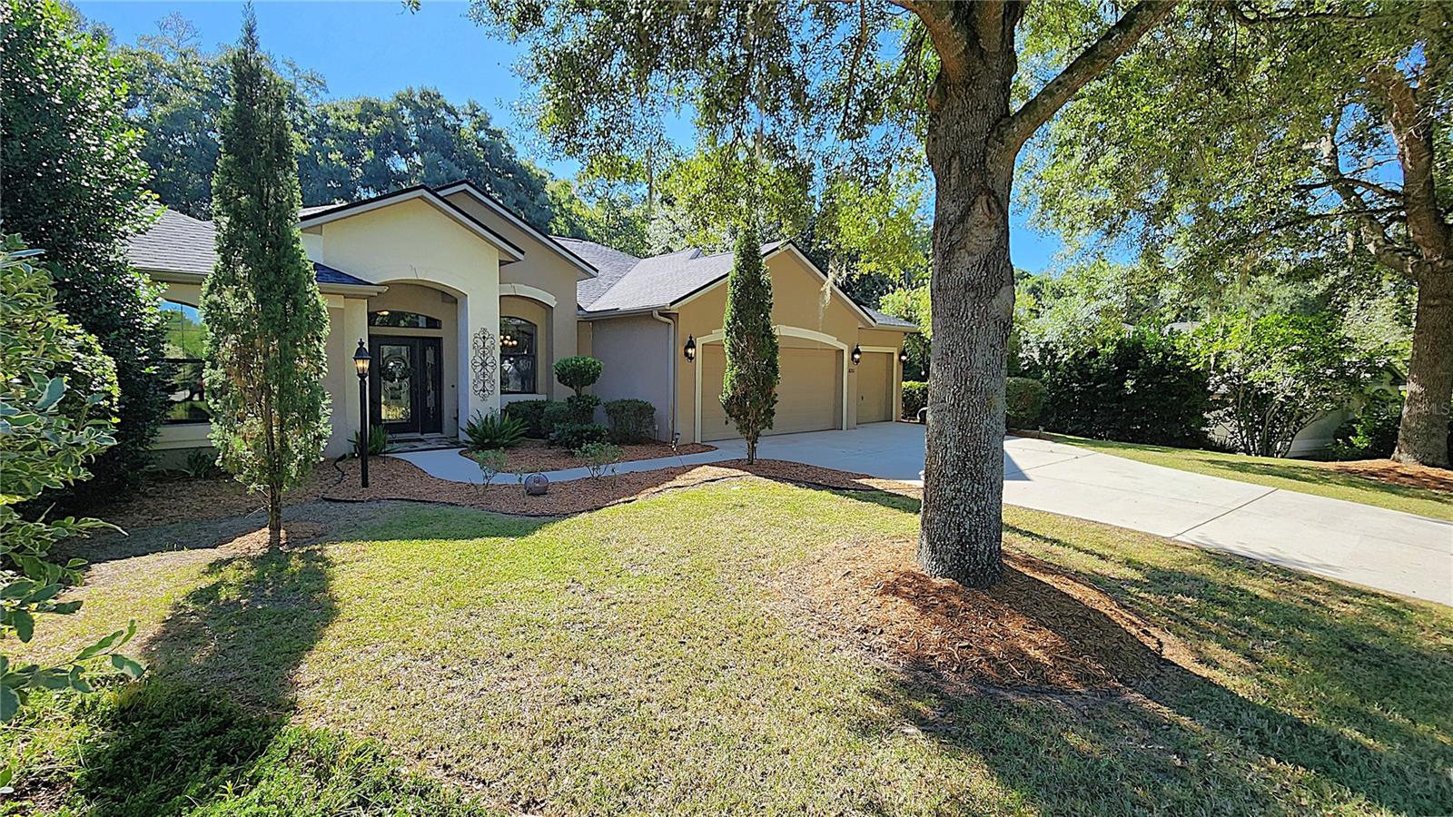RAINBOW SPRINGS COUNTRY CLUB ESTATES - Residential