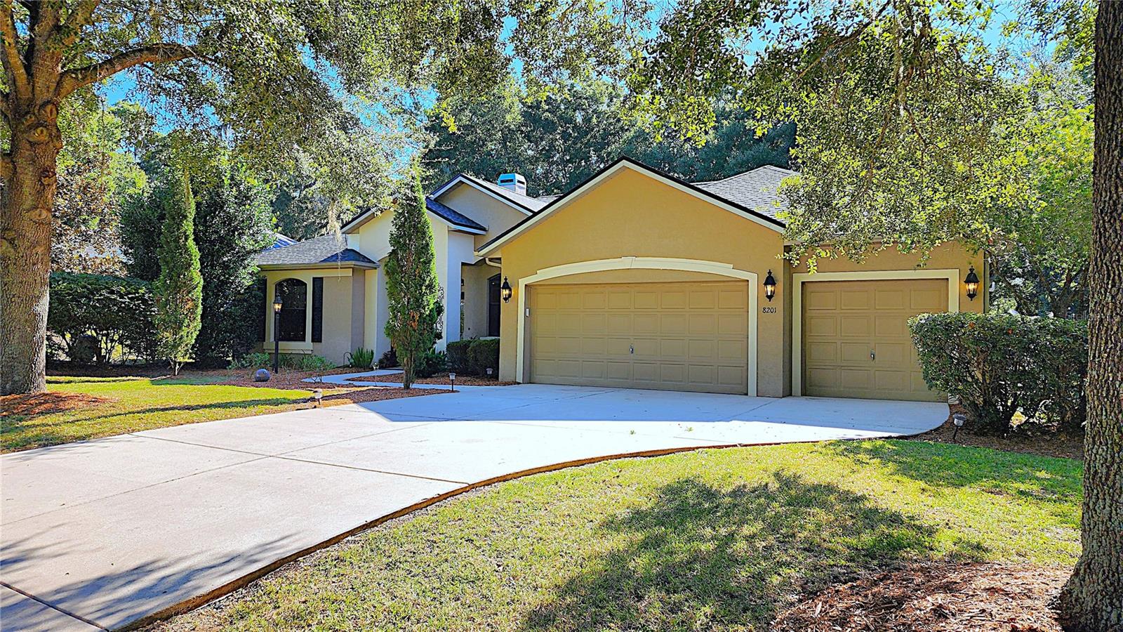 RAINBOW SPRINGS COUNTRY CLUB ESTATES - Residential