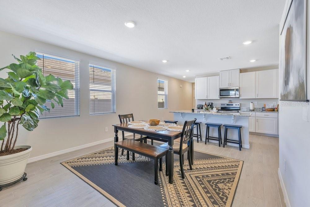 PARK EAST - Residential