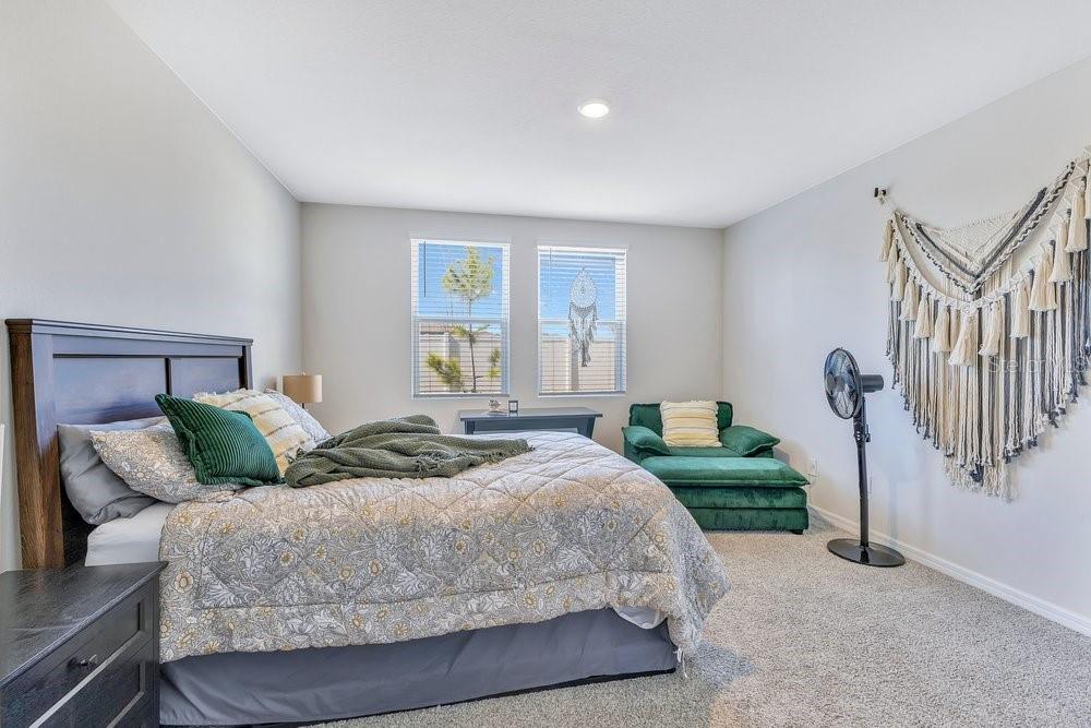 PARK EAST - Residential