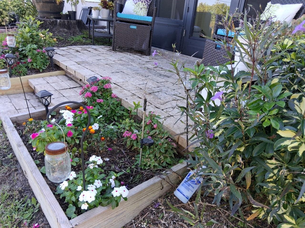 COUNTRY OAKS CONDO 01 - Residential