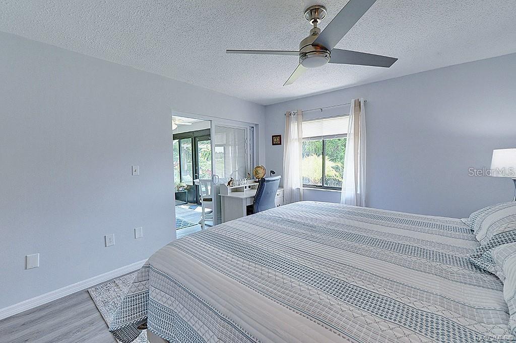 COUNTRY OAKS CONDO 01 - Residential