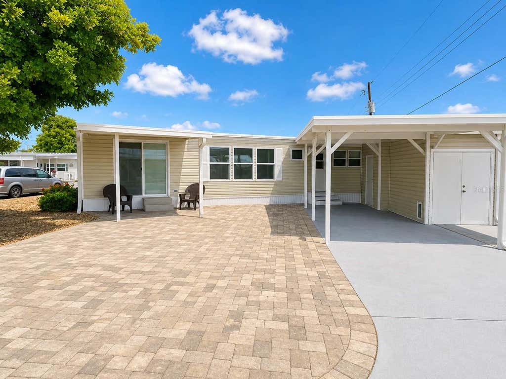 Photo of 2203 Minnesota Avenue, Bradenton, FL 34207 (MLS # A4703110)