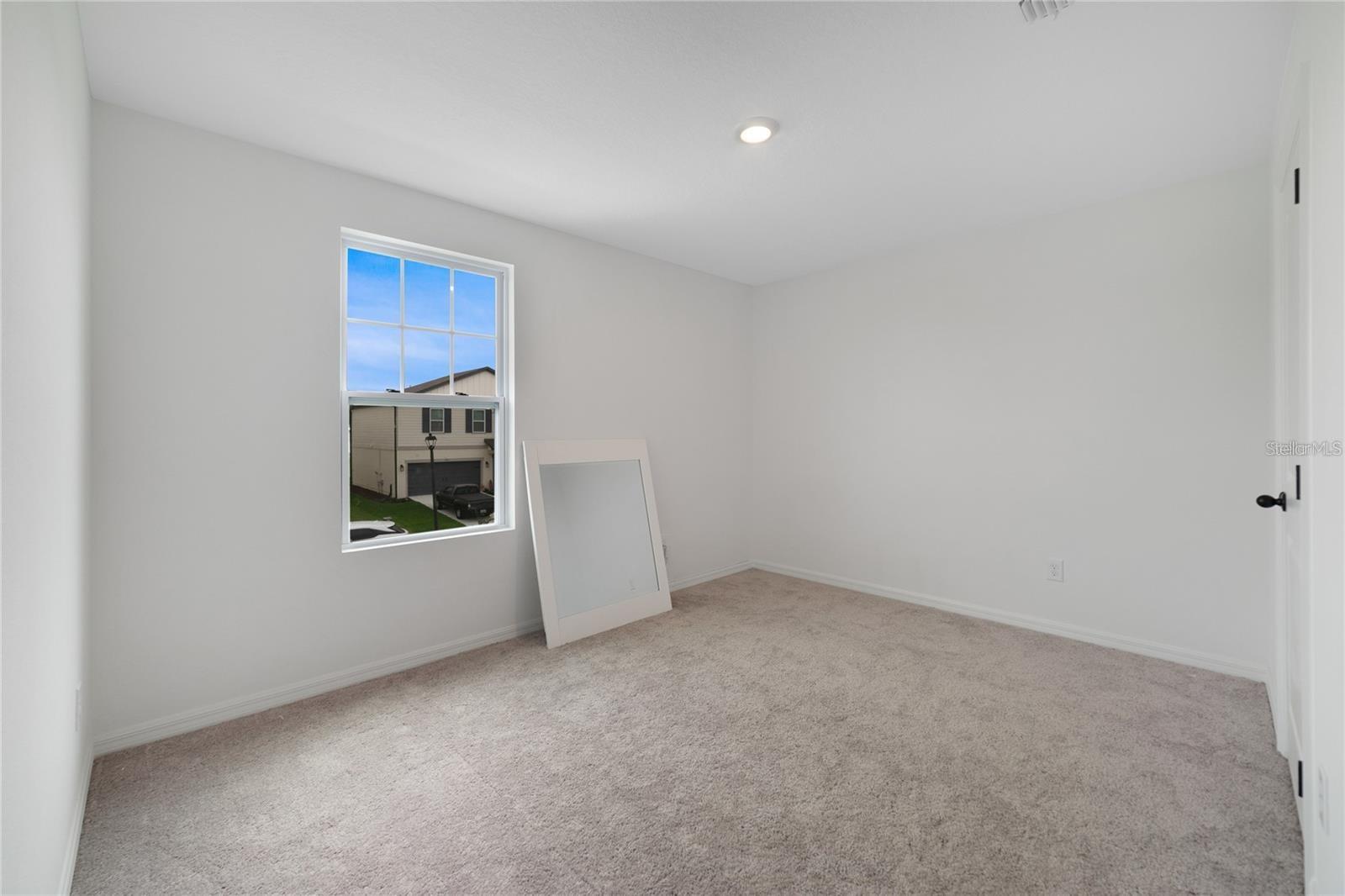 HAMPTON OAKS - Residential