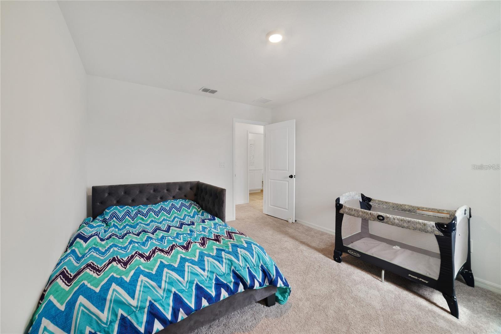 HAMPTON OAKS - Residential