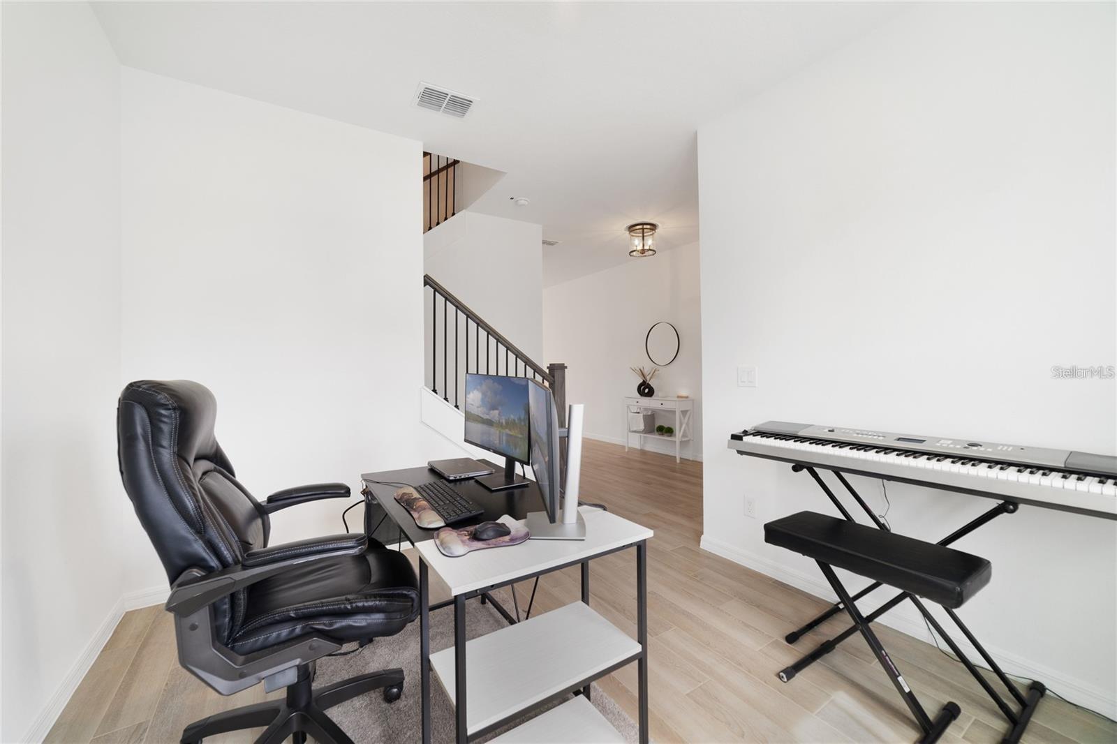 HAMPTON OAKS - Residential