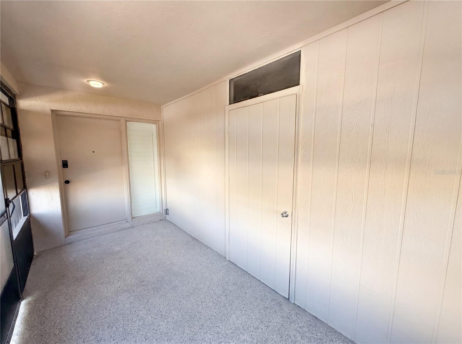 LAKES UNIT I THE - Residential