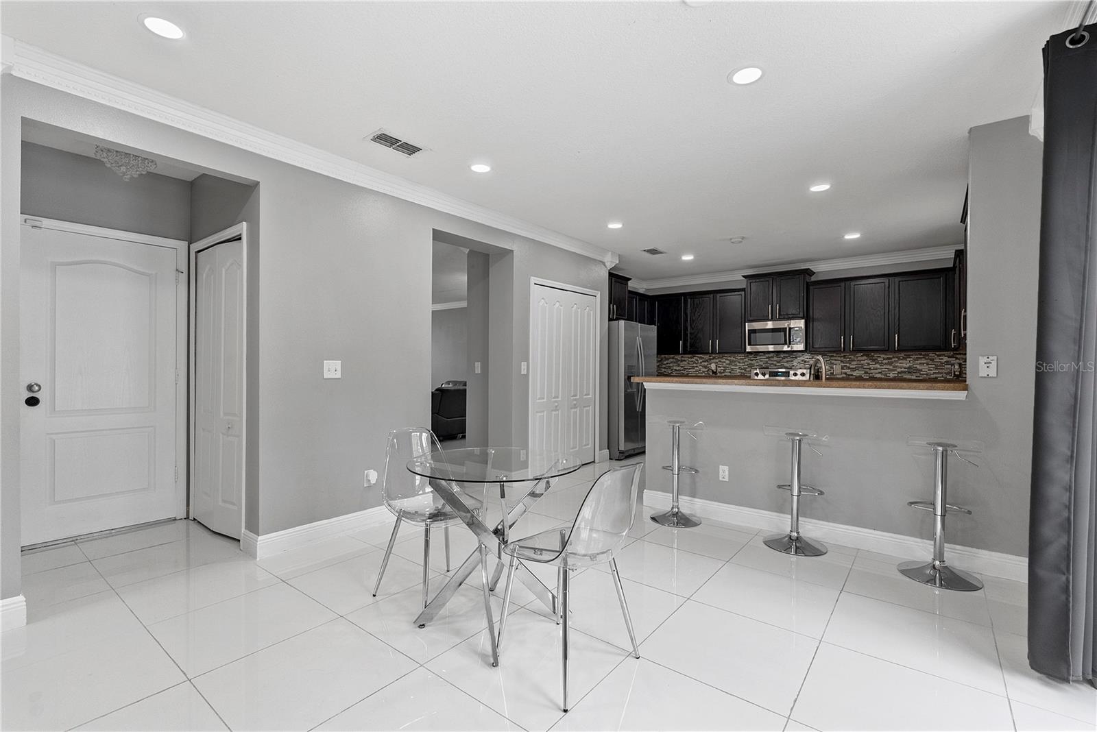 LIVE OAK ESTATES - Residential