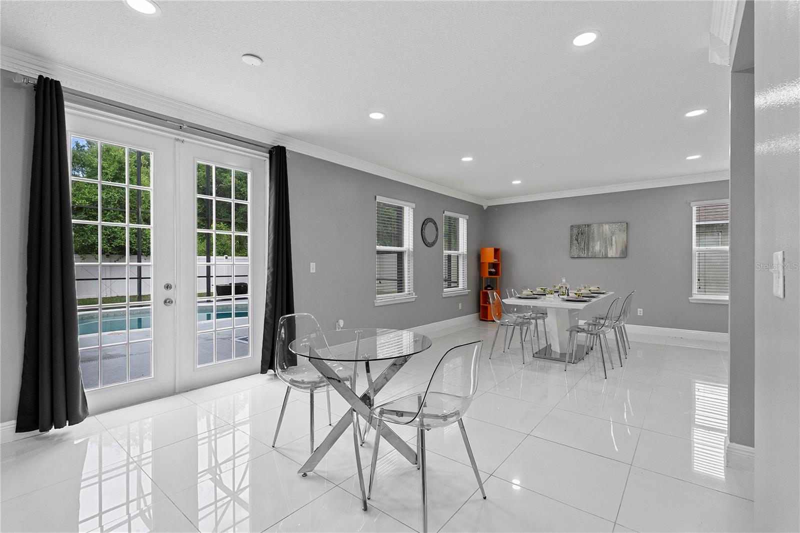 LIVE OAK ESTATES - Residential