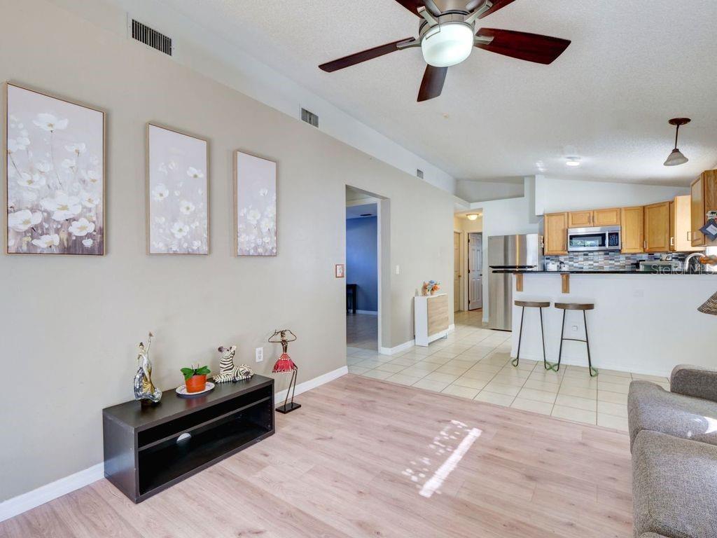 1012 VISTA PALMA WAY