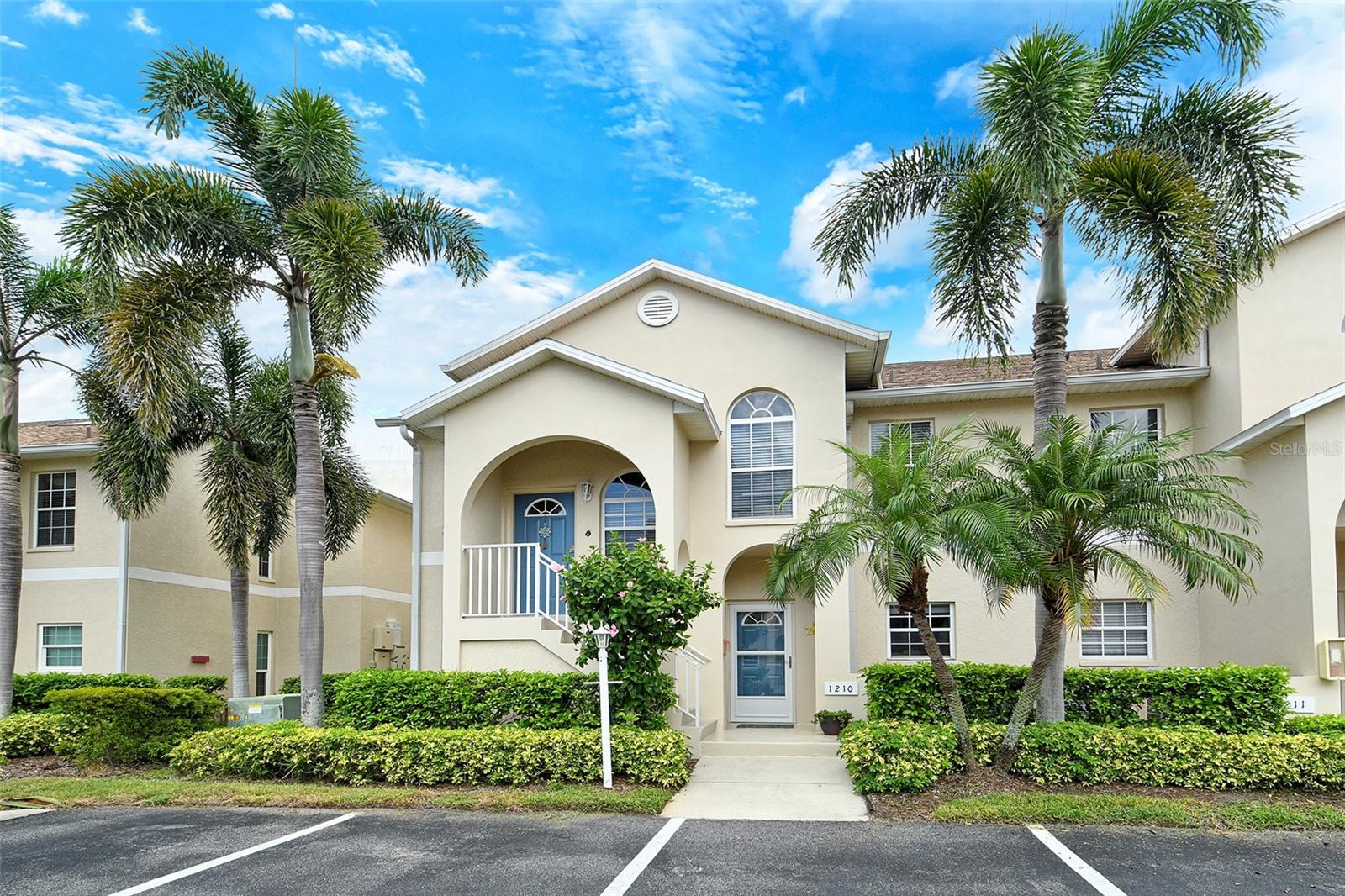 4235 CASTLEBRIDGE LANE 1210