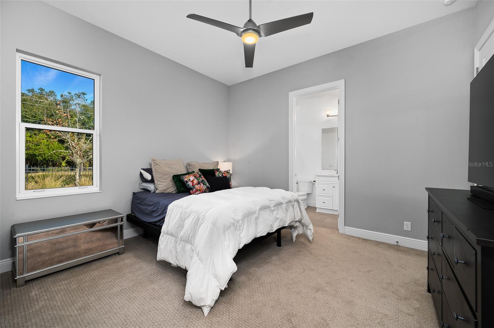 OAKMONT - Residential