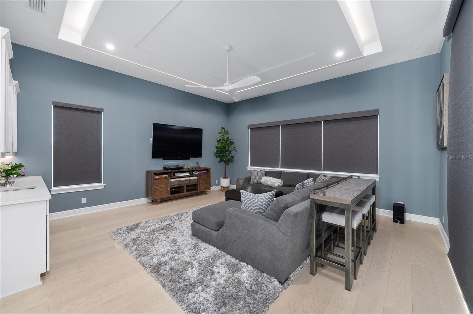 OAKMONT - Residential