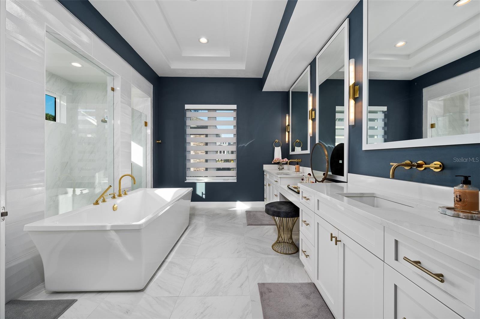 OAKMONT - Residential