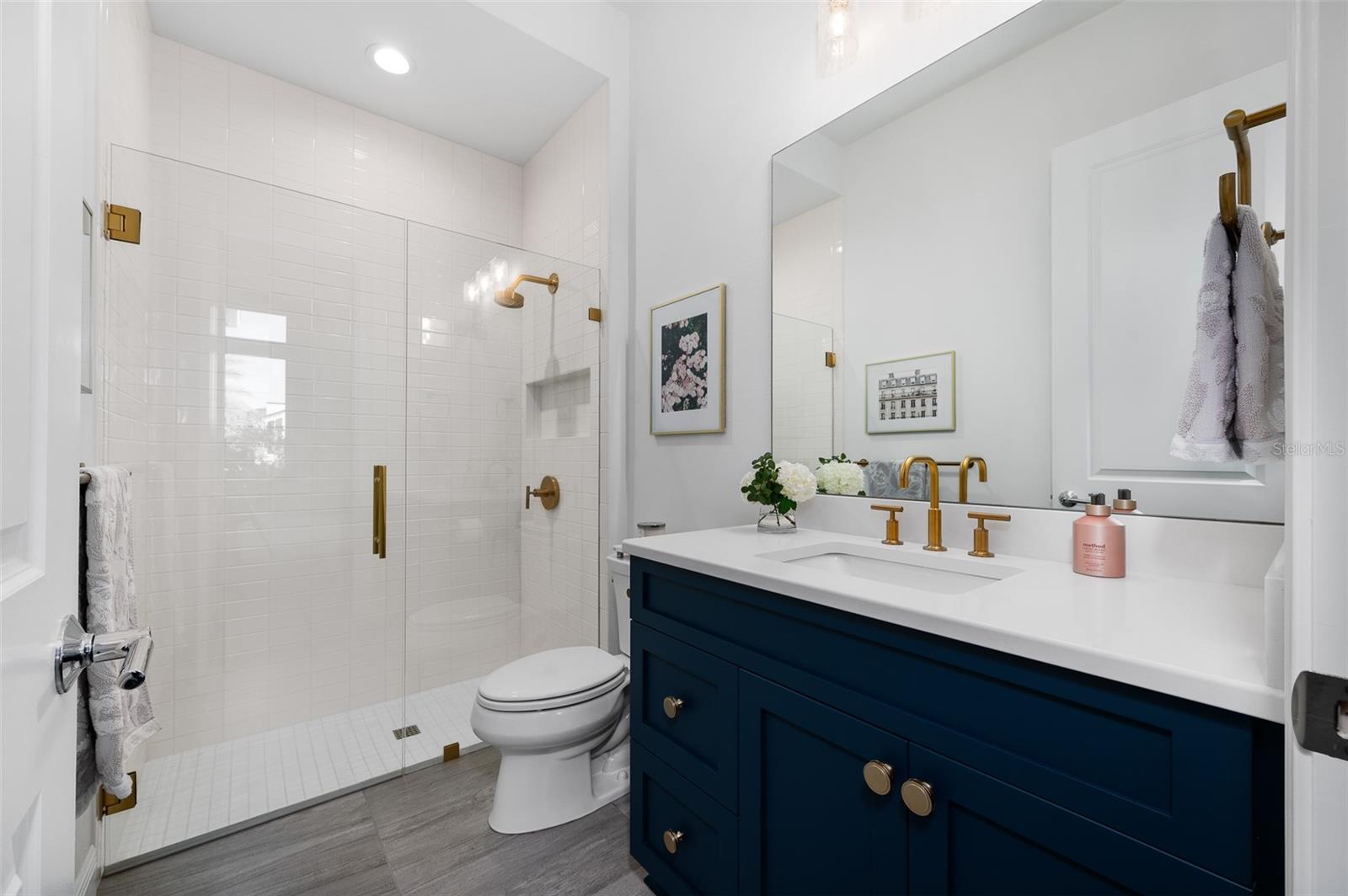 OAKMONT - Residential