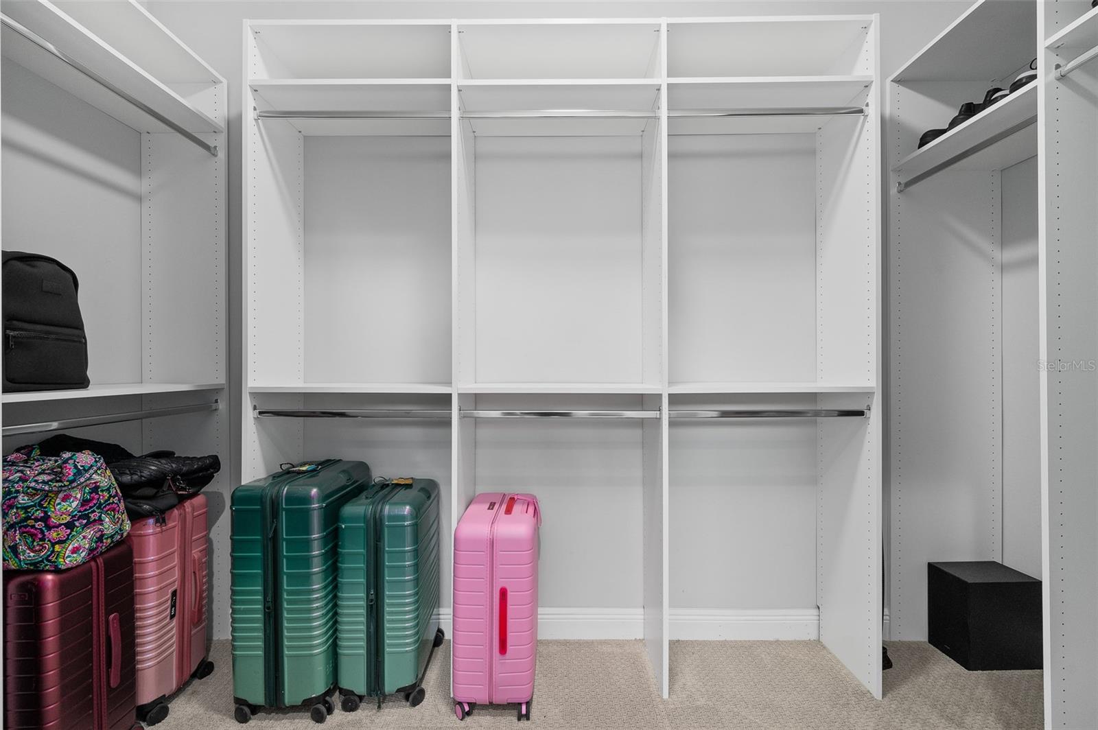 OAKMONT - Residential