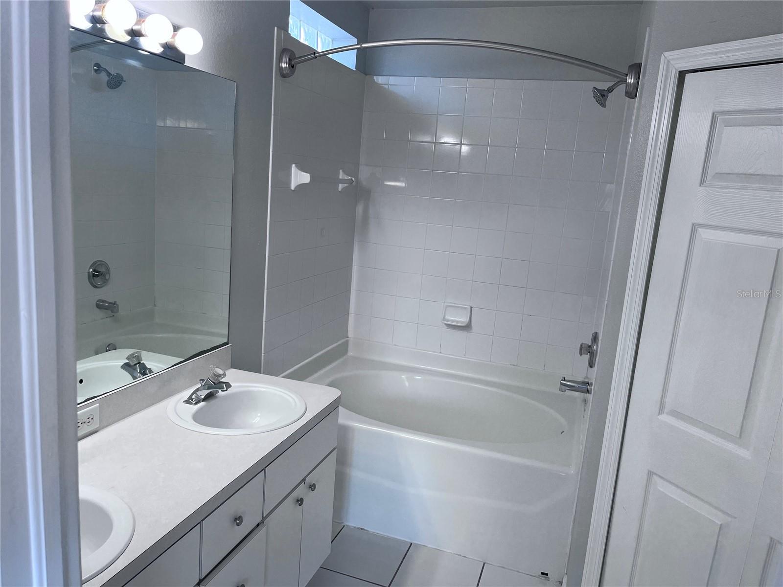 FOSTERS CREEK UNIT II - Residential Lease