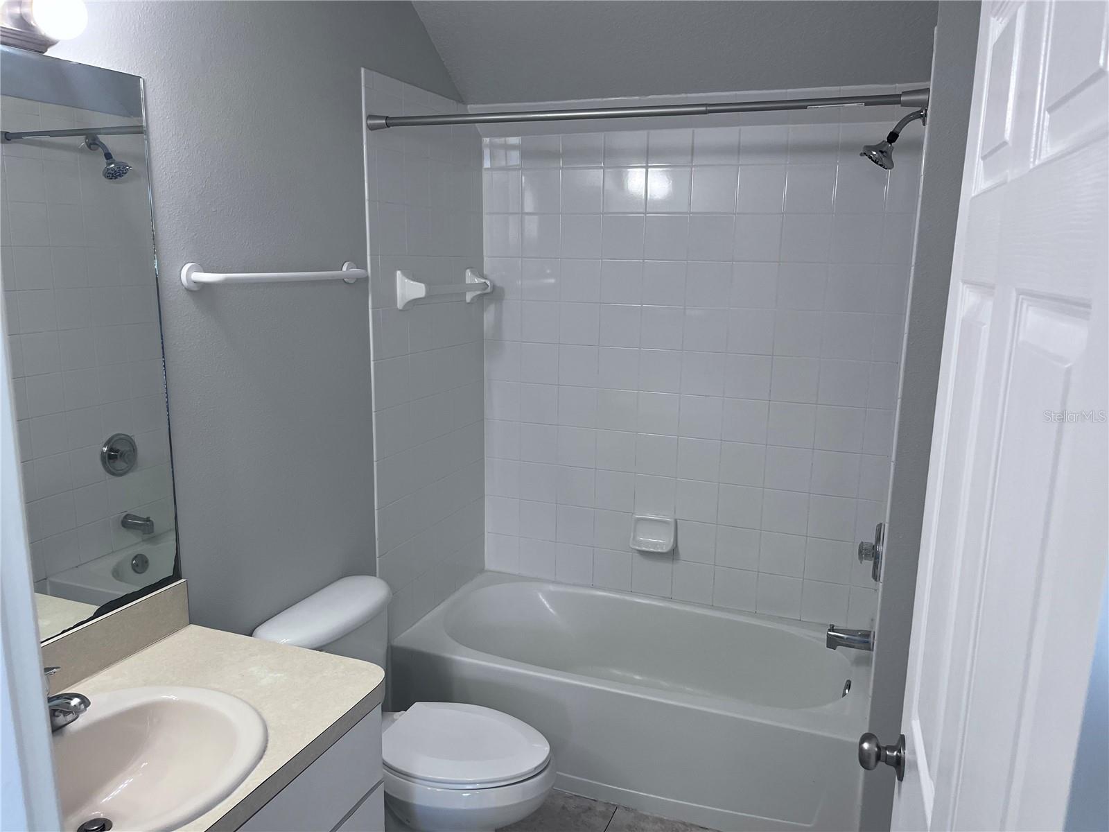 FOSTERS CREEK UNIT II - Residential Lease