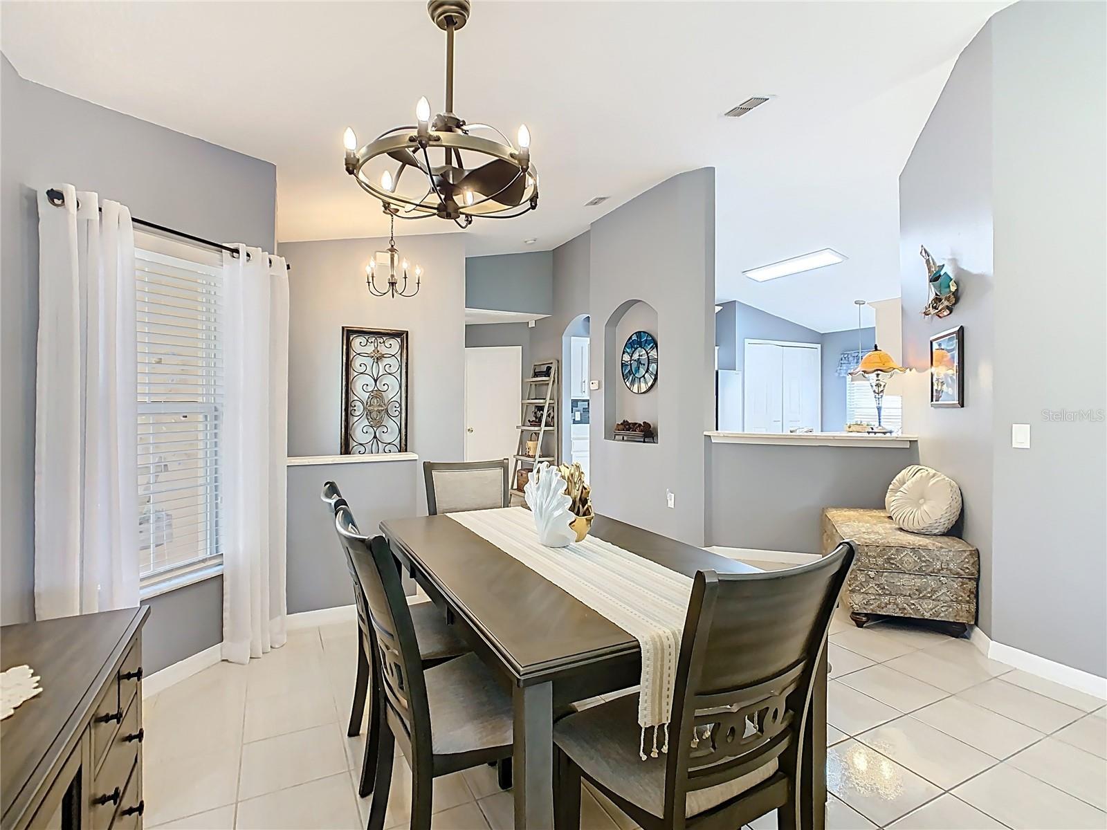112 GRAND CANAL DR