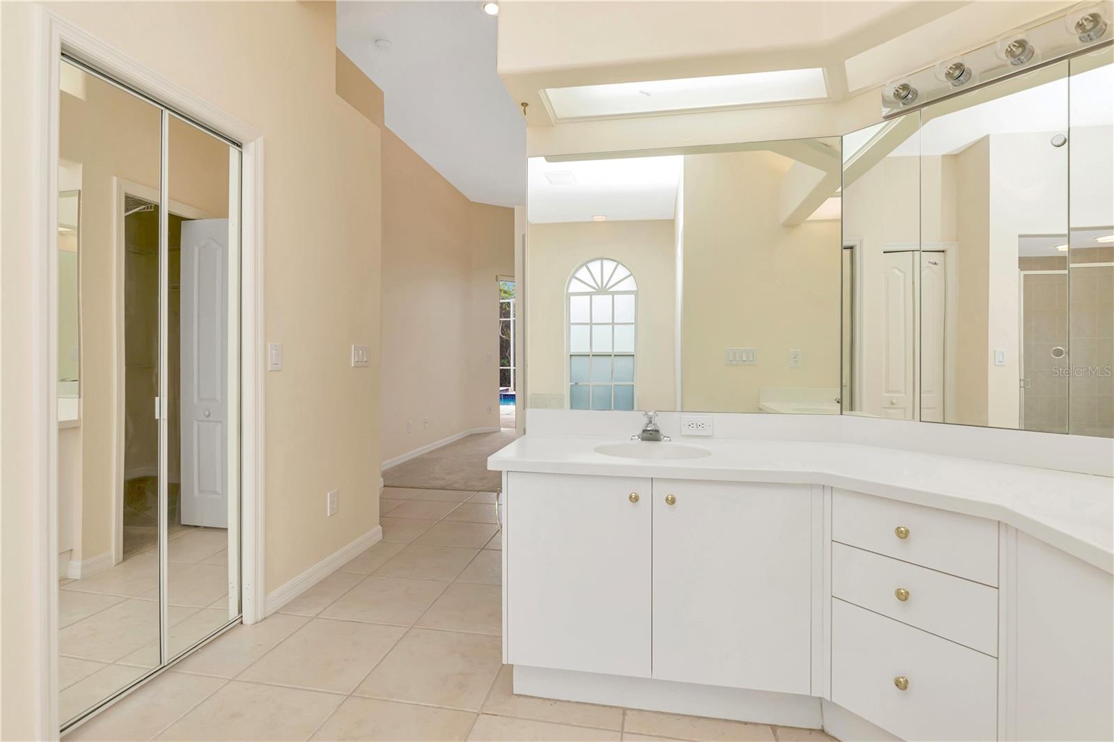 WHITCOMB PLACE - Residential