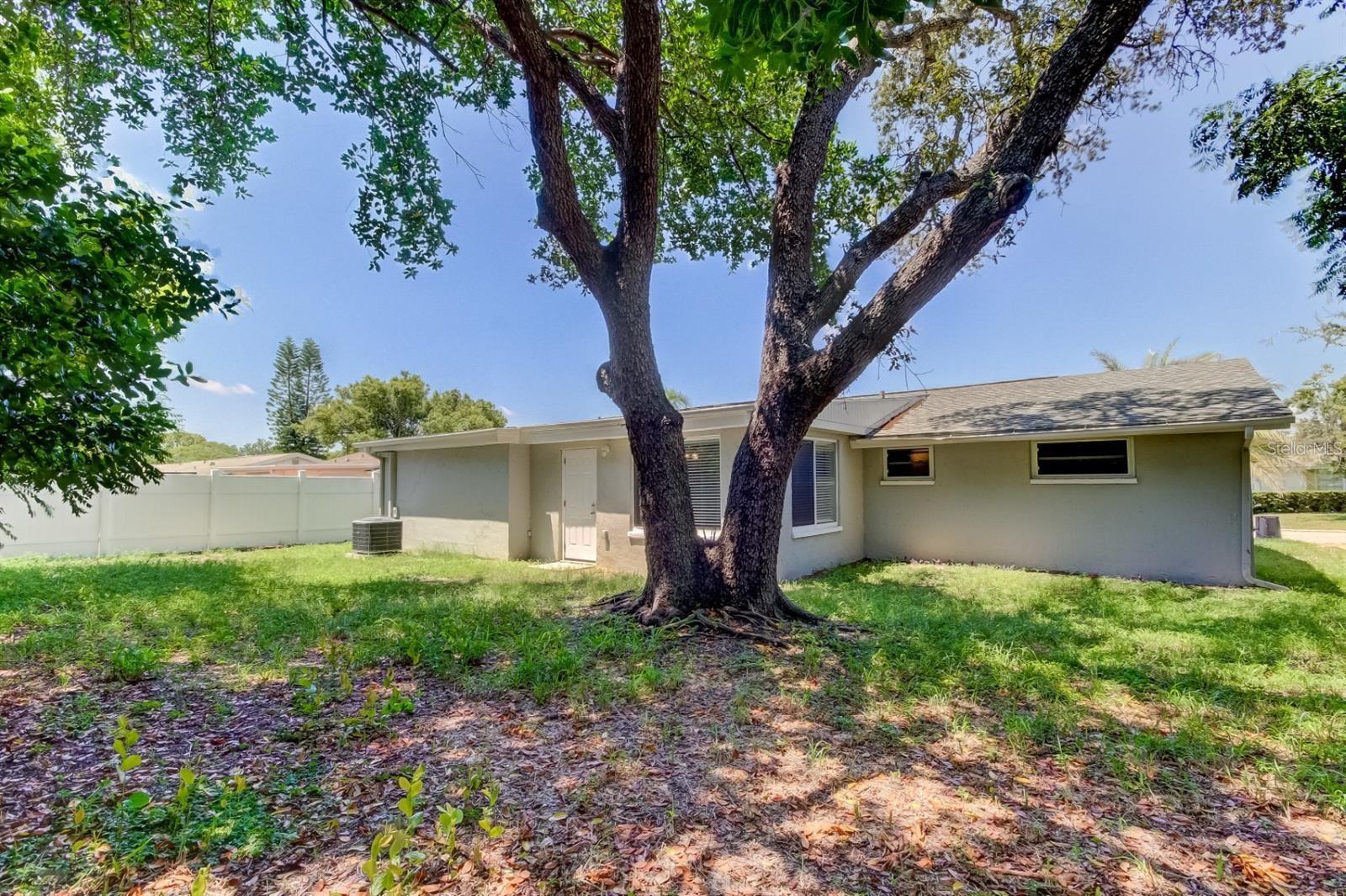 EMBASSY HILLS - Residential