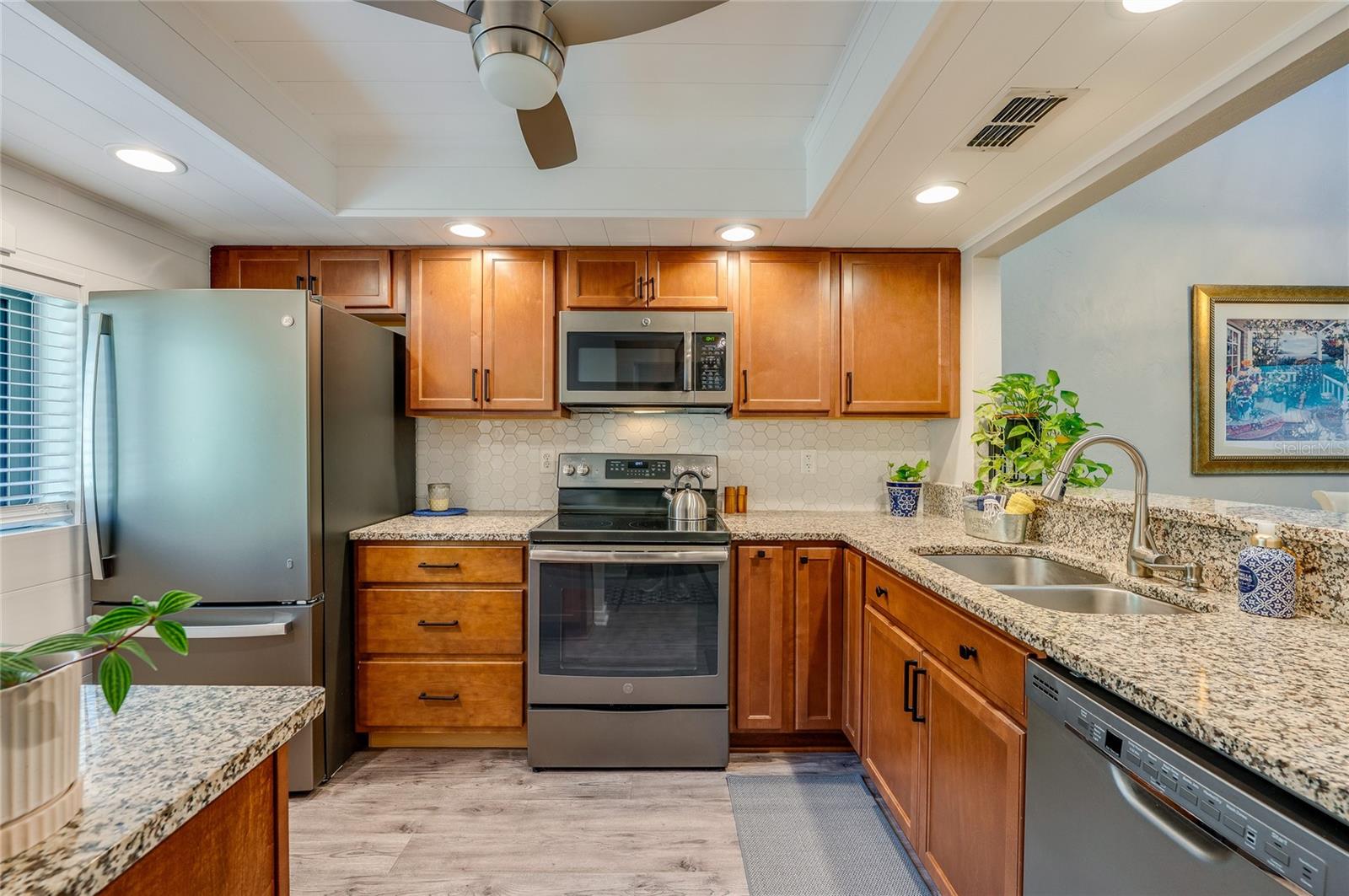 CHARTER OAKS TWNHMS - Residential