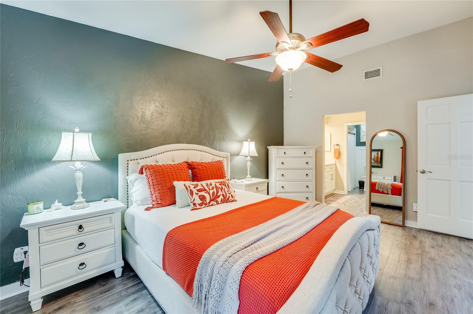 CHARTER OAKS TWNHMS - Residential