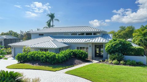 Photo of 7430 Cove Terrace, Sarasota, FL 34231 (MLS # A4676485)